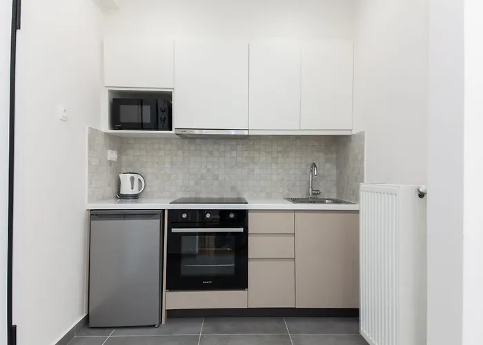 Stylish New Paradise Apt For 2 In Marousi