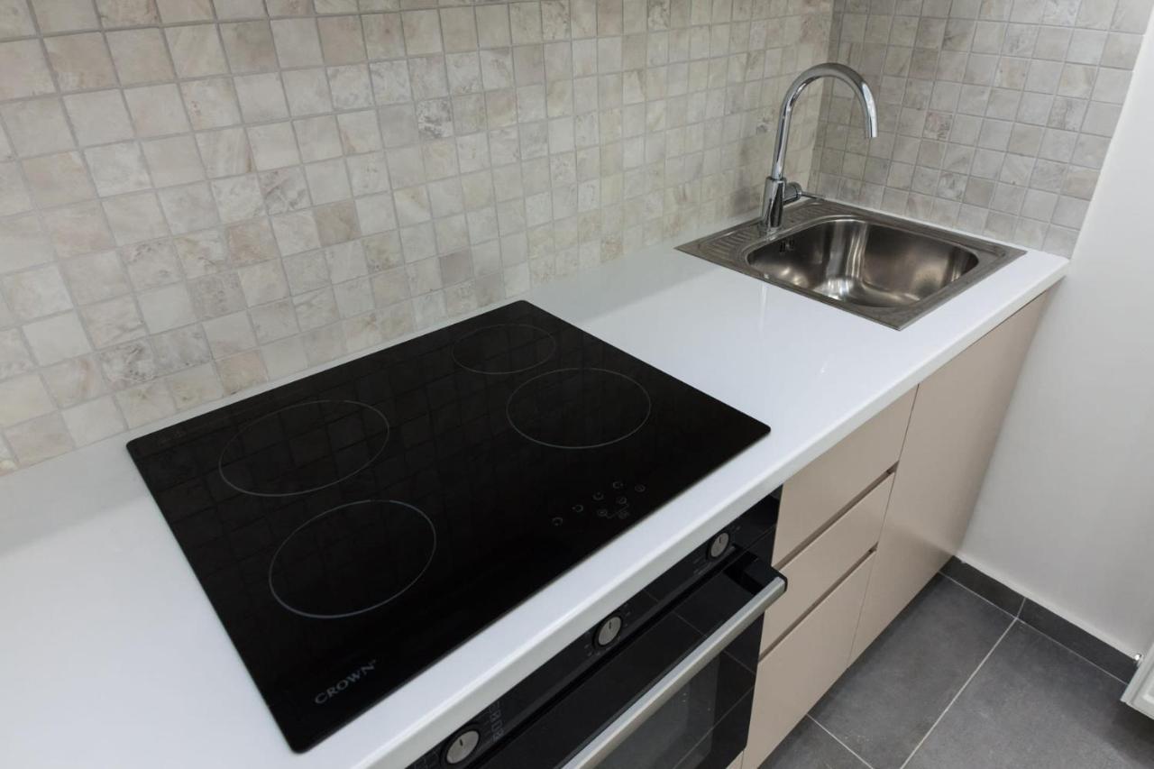 Stylish New Paradise For 2 In Marousi Athen