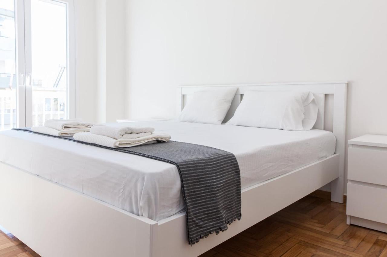 Stylish New Paradise For 2 In Marousi