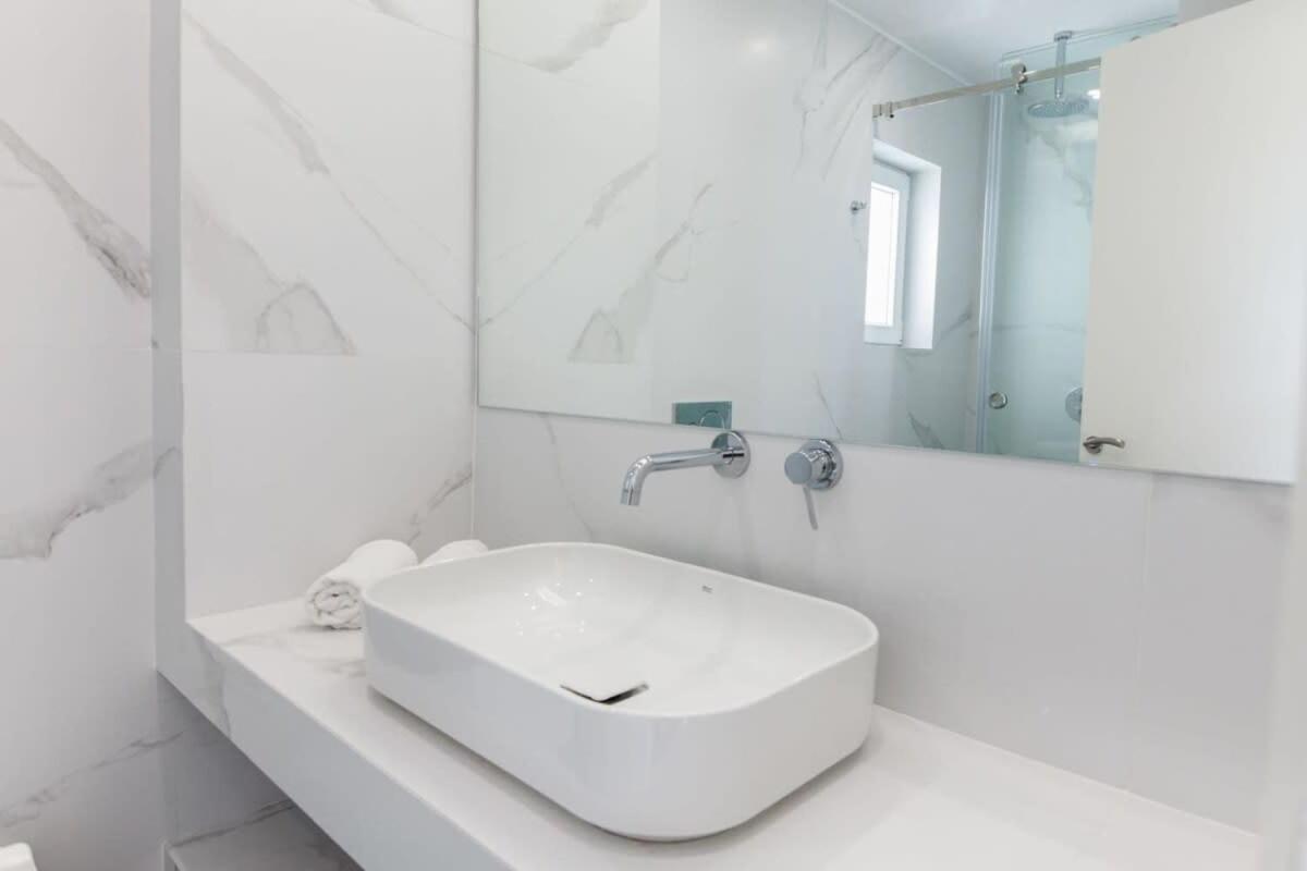 Stylish New Paradise For 2 In Marousi Apartment